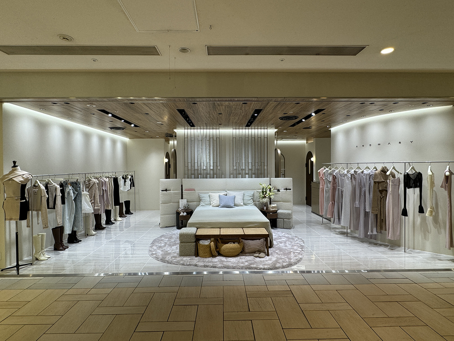 ANDMARY　新宿ルミネEST　2024.8